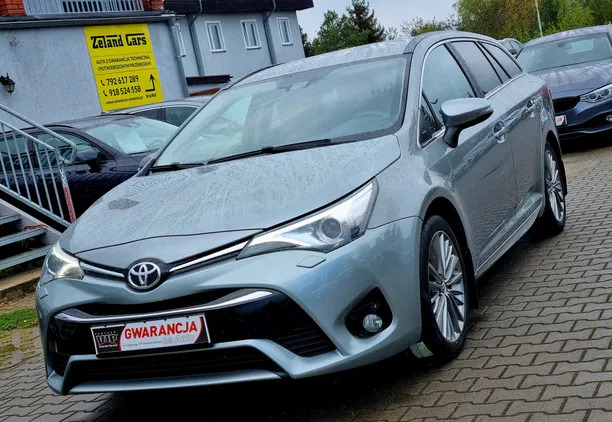 toyota avensis wleń Toyota Avensis cena 59900 przebieg: 161000, rok produkcji 2016 z Wleń